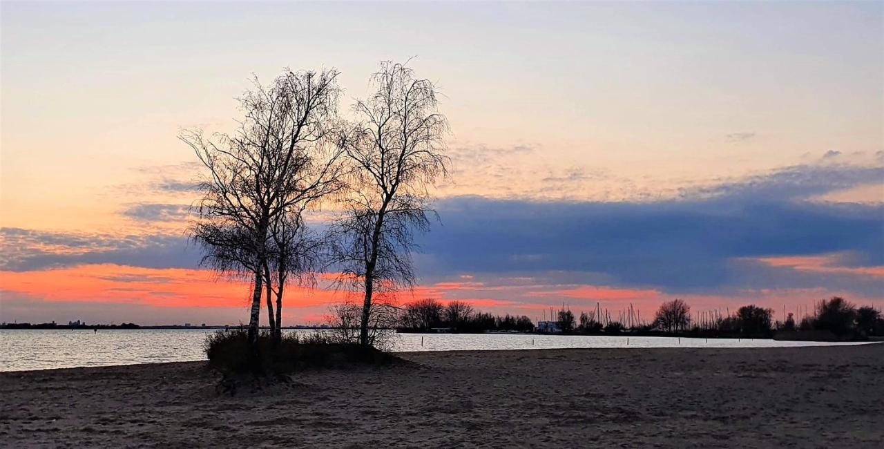 Inntermezzo Almere Esterno foto